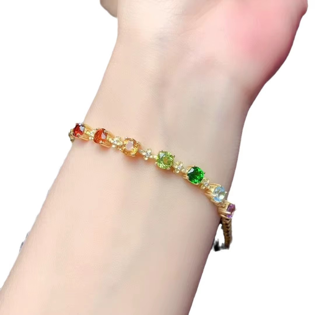 Joyería de Boutique, pulsera p - Al Ain Jewelry & Watches Exhibition 2025 reseña y precio