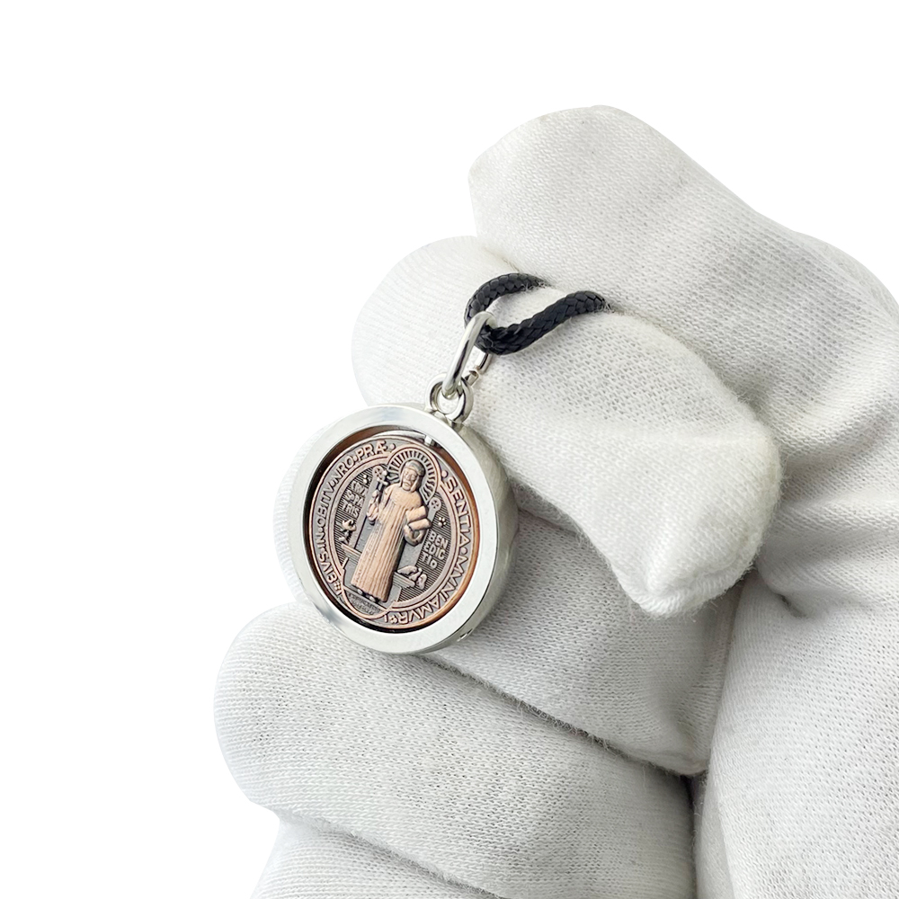 Nuevo Collar con Medalla de Sa - Jewelry & Watches Store reseña y precio