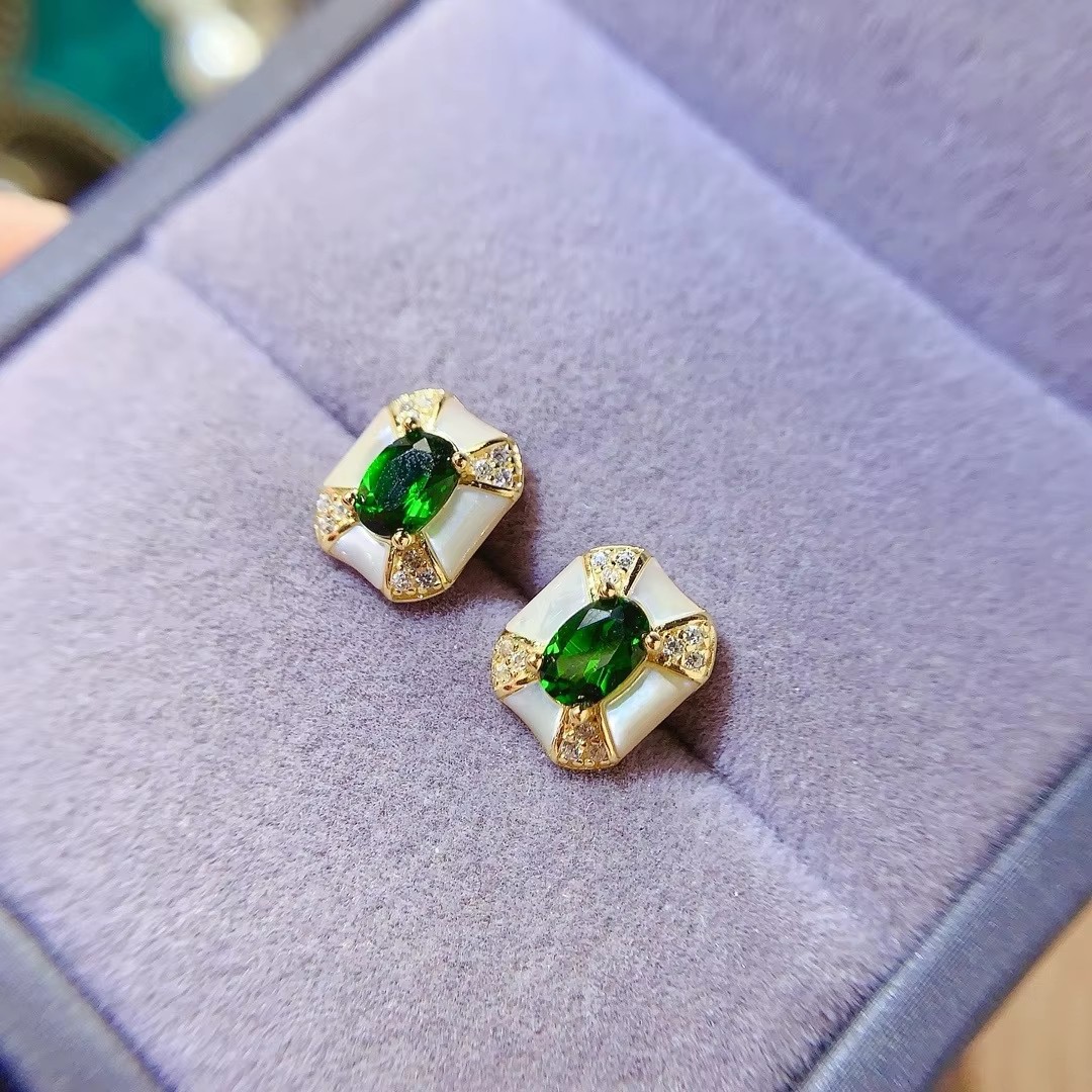 Joyería boutique, pendientes d - Al Ain Jewelry & Watches Exhibition 2025 reseña y precio